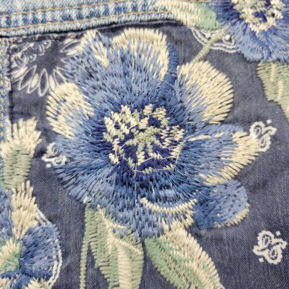 American Eagle Womens Denim Jacket Embroidered Bandana Floral Gorpcore Boho XS - Picture 15 of 16